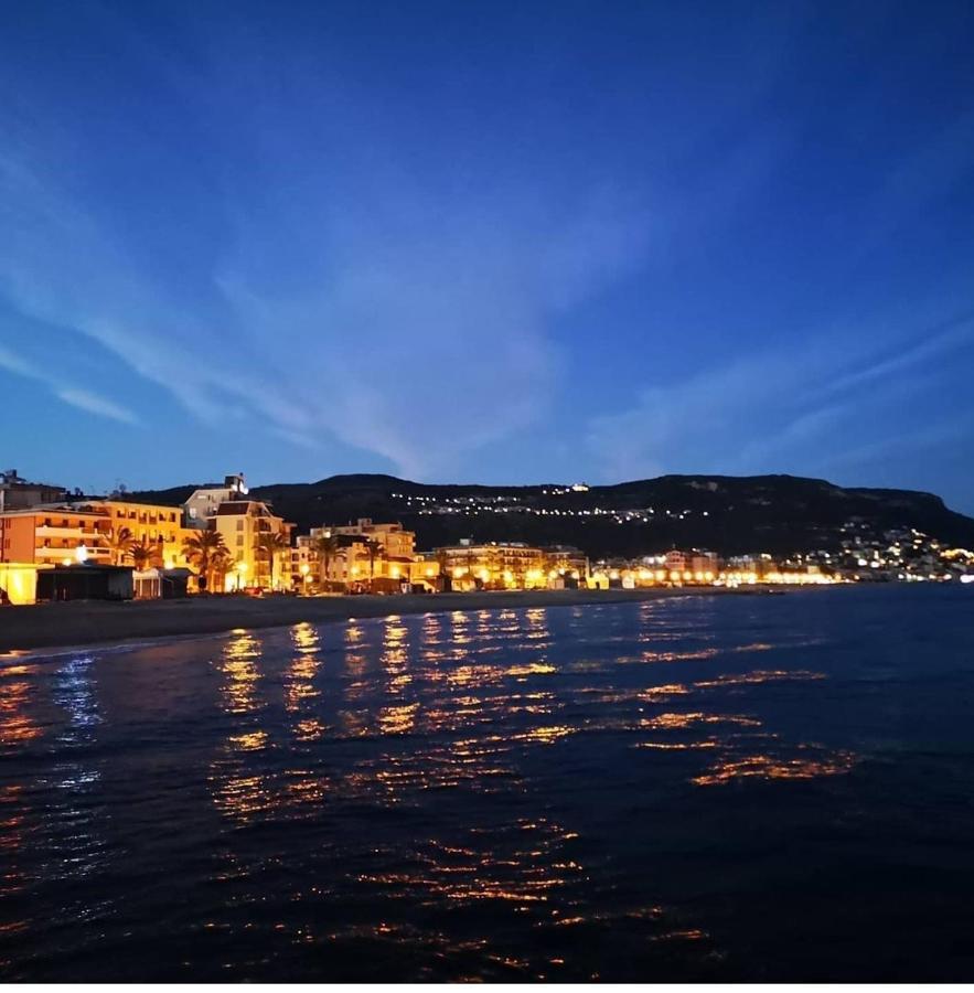 Apartmán Abelia 4 Pietra Ligure Exteriér fotografie